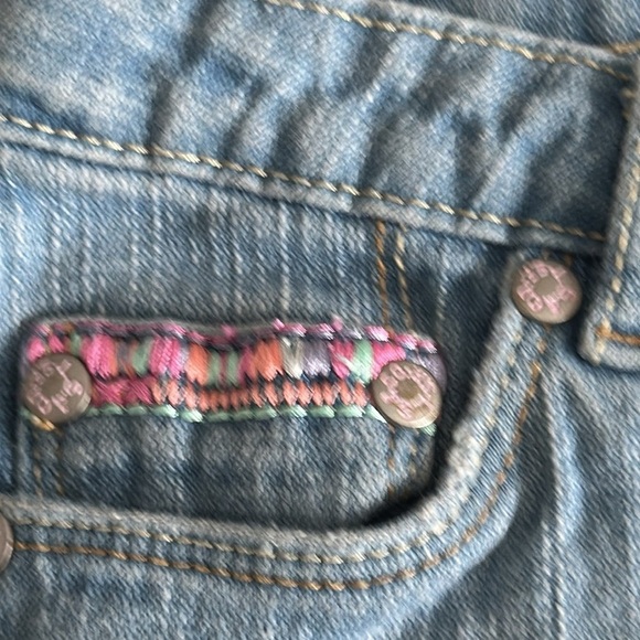 7/8 Levi Strauss, zip up hoodie and Levi’s capris size 8 Size - Picture 5 of 12